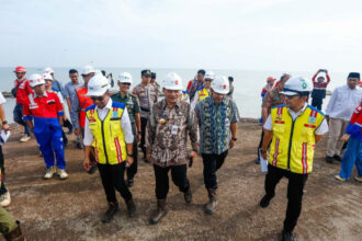 Tanggul Laut Difungsionalkan